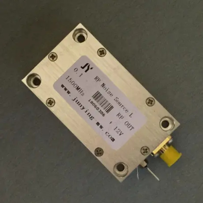 Fuente de Señal de Ruido RF de - Spectrum Analyzer Tracking Generator 1.5Ghz reseña y precio